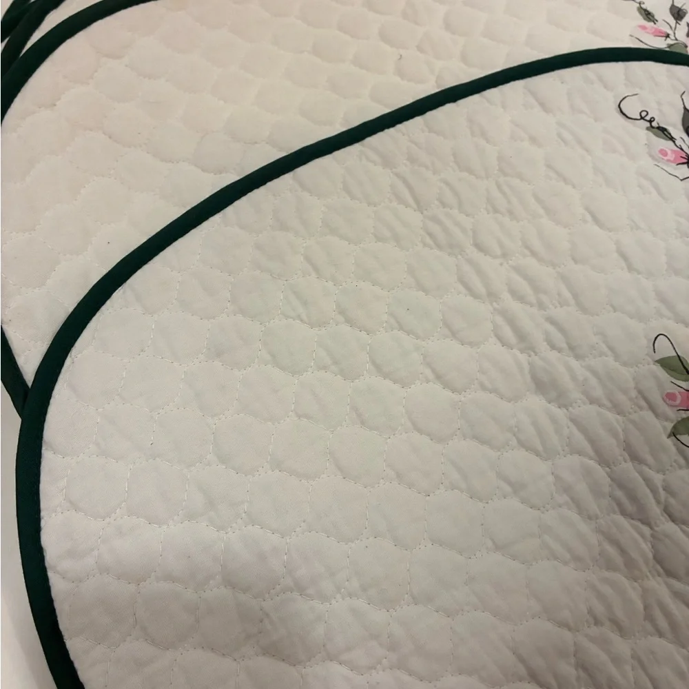 N/A set quilted